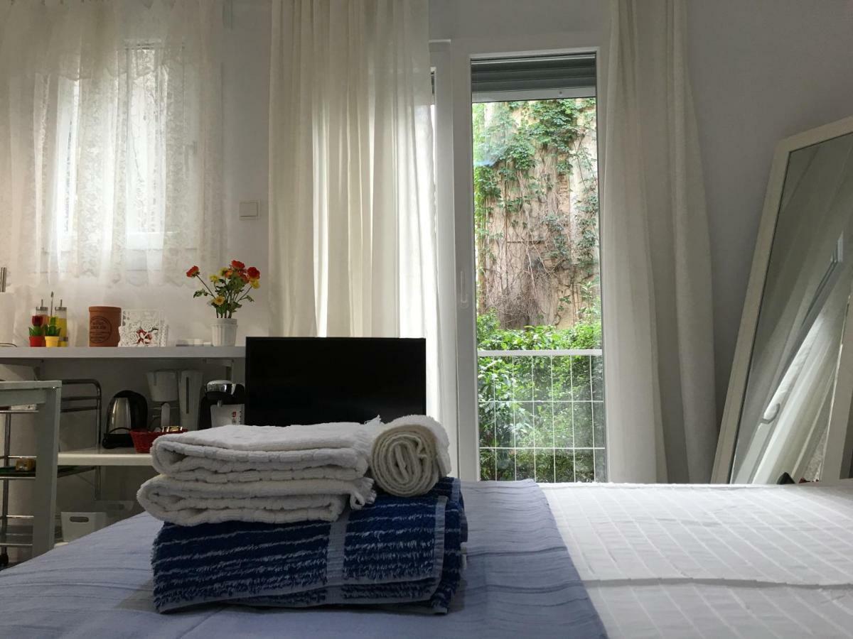 Newly Renovated Apt In Kolonaki Athen Exterior foto