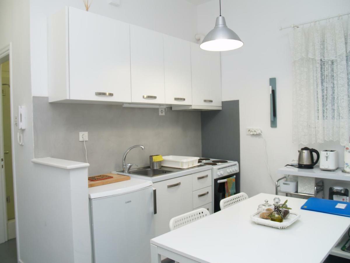 Newly Renovated Apt In Kolonaki Athen Exterior foto