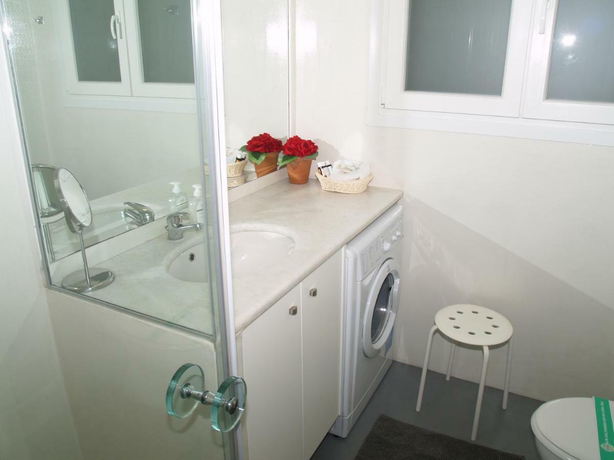 Newly Renovated Apt In Kolonaki Athen Exterior foto